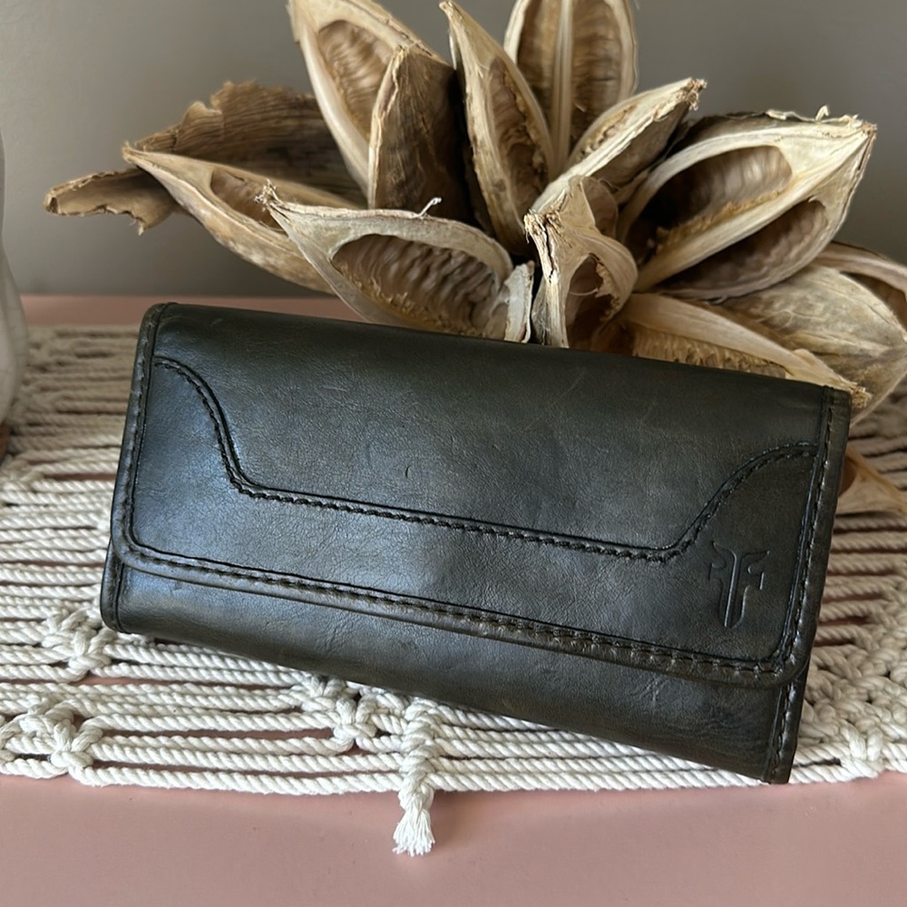 Frye Leather Melissa Wallet (olive green)